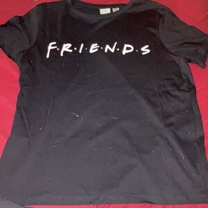 Im selling a friends t-shirt.